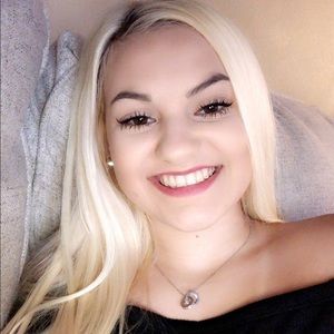 Meet your Posher, Hailey